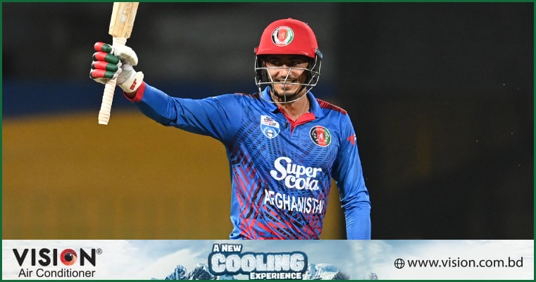 ‘বোলার’ হয়েও ব্যাট হাতে যে দুটি রেকর্ড গড়লেন মুজিব